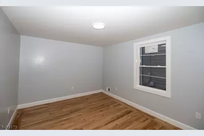 415 E 4th Ave, Roselle, NJ 07203 - Photo 30
