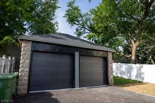 415 E 4th Ave, Roselle, NJ 07203 - Photo 16