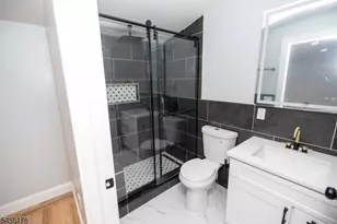 415 E 4th Ave, Roselle, NJ 07203 - Photo 20