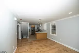 415 E 4th Ave, Roselle, NJ 07203 - Photo 36