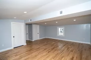 415 E 4th Ave, Roselle, NJ 07203 - Photo 18