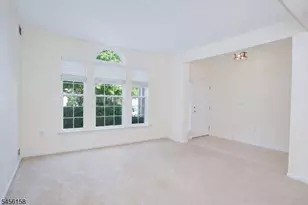 112 Kensington Cir, White Township, NJ 07823 - Photo 10