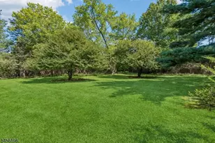 672 Thruway Dr, Bridgewater, NJ 08807 - Photo 24