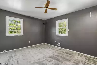 672 Thruway Dr, Bridgewater, NJ 08807 - Photo 16