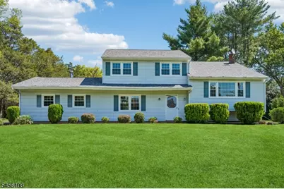 672 Thruway Dr, Bridgewater, NJ 08807 - Photo 4