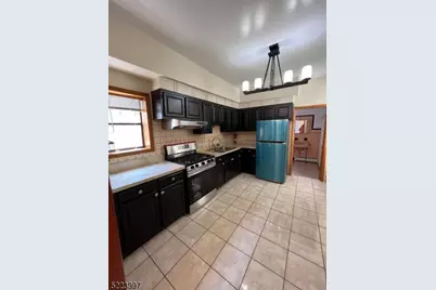 15-17 Van Buren St #1, Newark, NJ 07105 - Photo 2