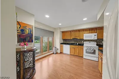 180 Dakota Dr, Andover Township, NJ 07848 - Photo 4