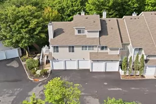 10 Stevens Ct, Bedminster Township, NJ 07921 - Photo 2