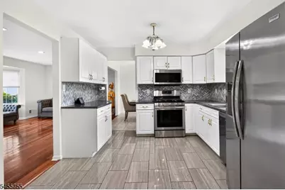 296 Remsen Ave, Woodbridge Township, NJ 07001 - Photo 4