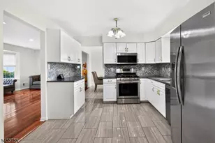296 Remsen Ave, Woodbridge Township, NJ 07001 - Photo 4