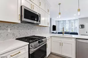 78 Leahy Dr, Wood Ridge, NJ 07075 - Photo 8