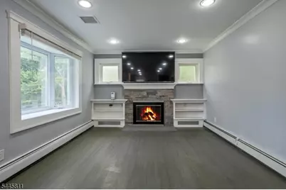 122 Garside Ave, Wayne, NJ 07470 - Photo 4