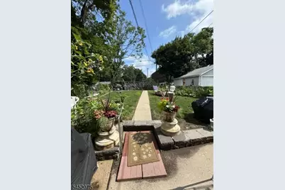 17 Mount Pleasant Ave, West Orange Township, NJ 07052 - Photo 2