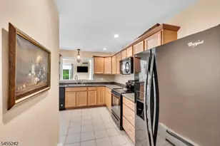 20 Edgemere Ave, Mount Arlington, NJ 07856 - Photo 2