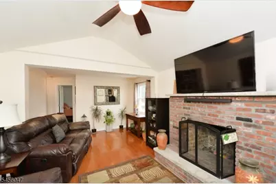 56 Schuyler Ave, Pompton Lakes, NJ 07442 - Photo 14
