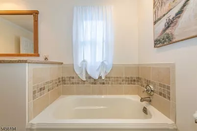 25 Crestwood Ave West, Fairfield, NJ 07004 - Photo 28