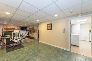 25 Crestwood Ave W, Fairfield, NJ 07004 - Photo 38