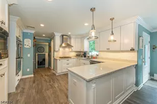 25 Crestwood Ave W, Fairfield, NJ 07004 - Photo 12