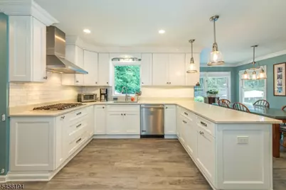 25 Crestwood Ave West, Fairfield, NJ 07004 - Photo 10