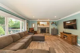 25 Crestwood Ave W, Fairfield, NJ 07004 - Photo 18