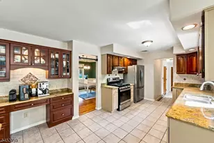 18 Lauren Ct, Byram Township, NJ 07874 - Photo 12