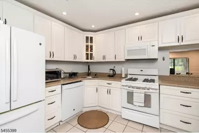 4 Pear Tree Ln, Franklin Township, NJ 08823 - Photo 6