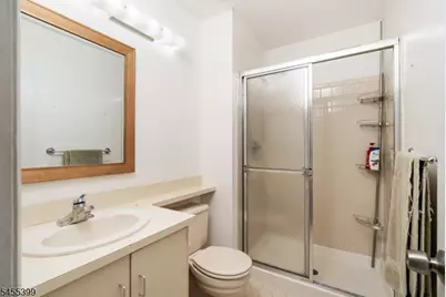 4 Pear Tree Ln, Franklin Township, NJ 08823 - Photo 20