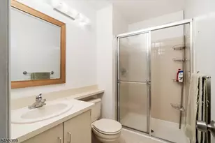 4 Pear Tree Ln, Franklin Township, NJ 08823 - Photo 20