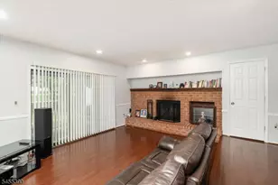 4 Pear Tree Ln, Franklin Township, NJ 08823 - Photo 12