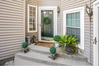 15 Witherspoon Ct, Morris Township, NJ 07960 - Photo 2