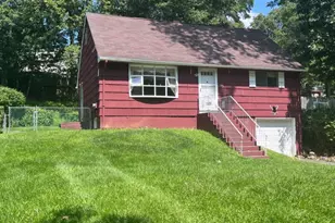194 Tomahawk Trail, Byram Township, NJ 07871 - Photo 2