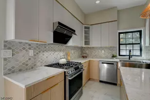 49 Longview Ave, Parsippany, NJ 07034 - Photo 14