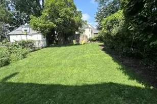 26 Pulaski St, Bloomfield, NJ 07003 - Photo 2