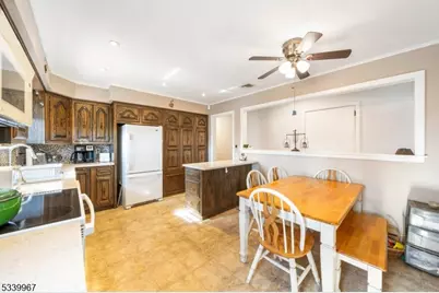 1015 Georgian Dr, Linden, NJ 07036 - Photo 10