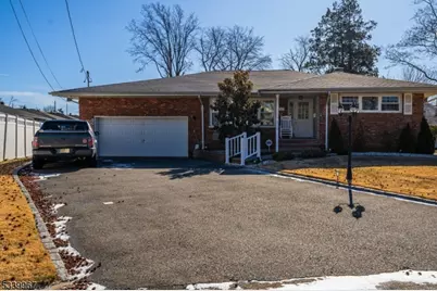 1015 Georgian Dr, Linden, NJ 07036 - Photo 2