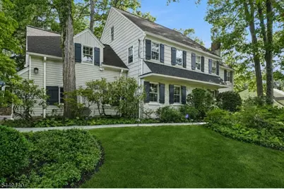 74 Blackburn Rd, Summit, NJ 07901 - Photo 2