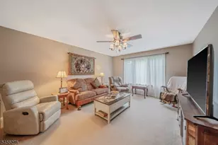 11 Ledgerock Ct, Parsippany, NJ 07950 - Photo 14