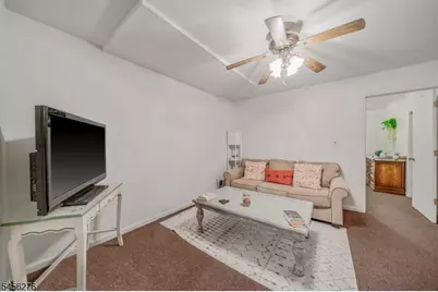 11 Ledgerock Ct, Parsippany, NJ 07950 - Photo 36