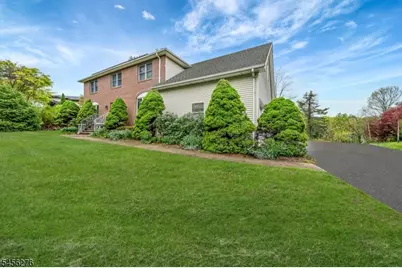 11 Ledgerock Ct, Parsippany, NJ 07950 - Photo 4