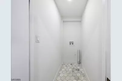 66 Girard Pl, Newark, NJ 07108 - Photo 14