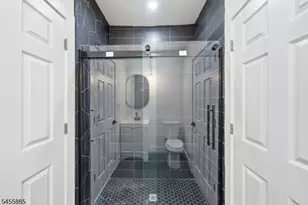 66 Girard Pl, Newark, NJ 07108 - Photo 6