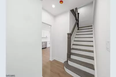 66 Girard Pl, Newark, NJ 07108 - Photo 8