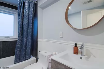 113 Sanford St, East Orange, NJ 07018 - Photo 12