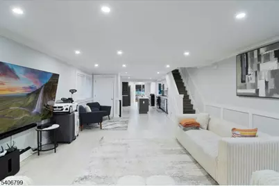 113 Sanford St, East Orange, NJ 07018 - Photo 2