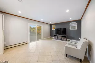 856 Mitchell Ave, Union Township, NJ 07083 - Photo 10