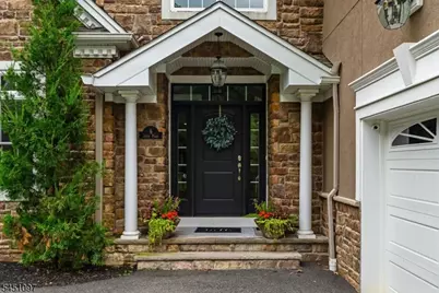 6 Jared Pl, Mount Olive, NJ 07828 - Photo 2