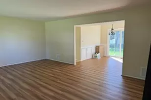 10 Renault Dr, Mount Olive, NJ 07836 - Photo 4