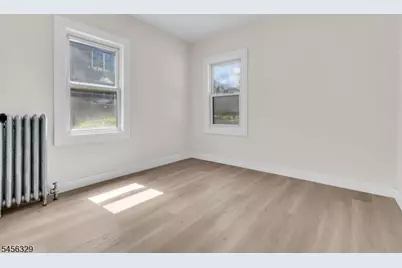 15 Cottage Pl, East Orange, NJ 07017 - Photo 12