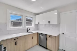 15 Cottage Pl, East Orange, NJ 07017 - Photo 14