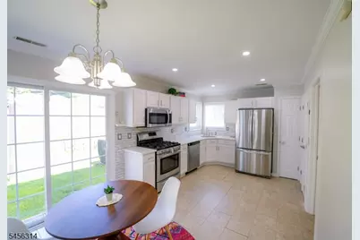 92 Connelly Ave, Mount Olive, NJ 07828 - Photo 4